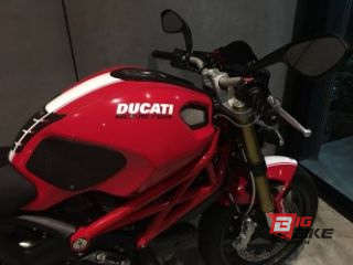  Ducati Monster 796